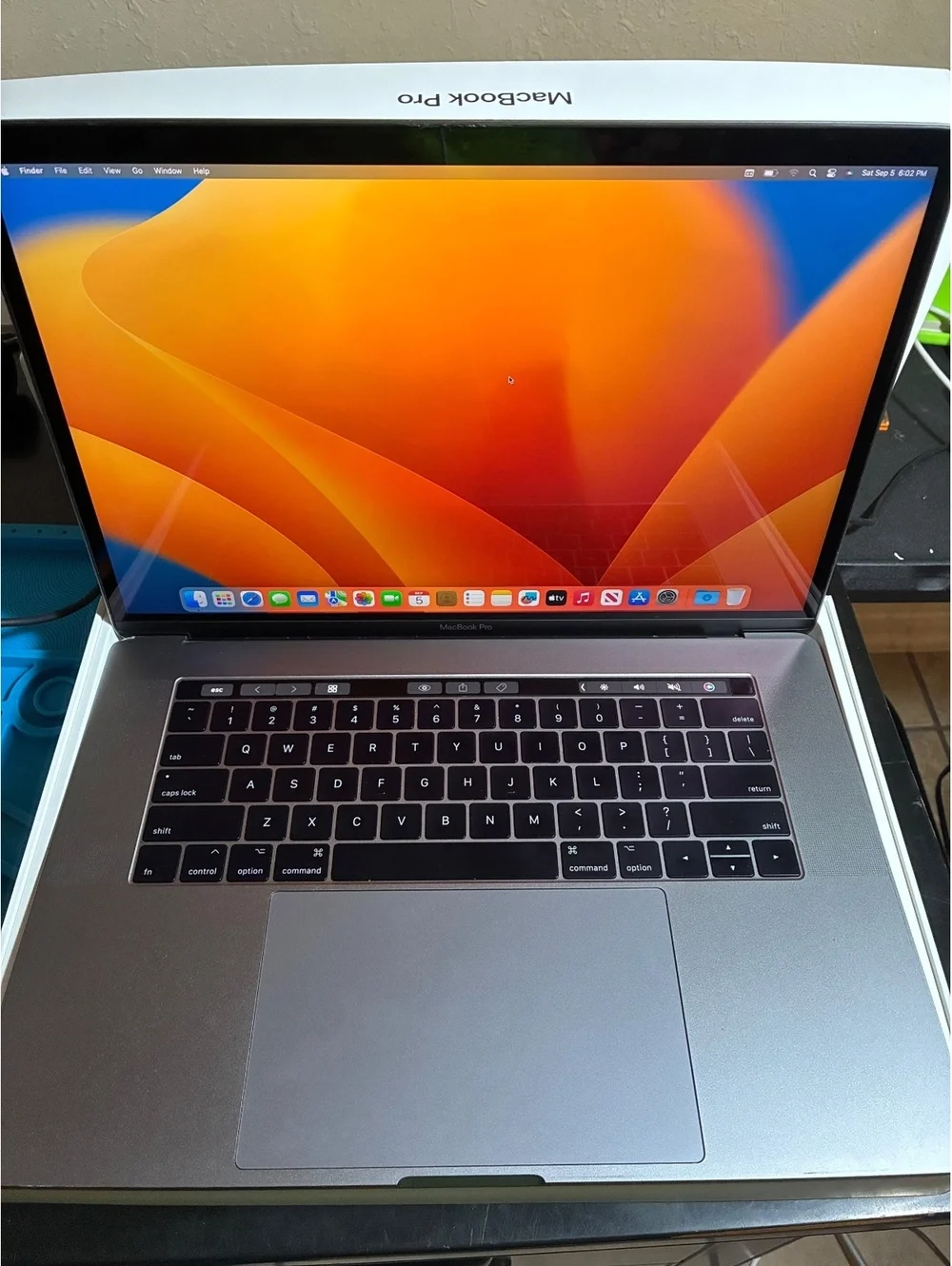 Apple MacBook Pro15 Space Gray Laptop, Ram 16gb, 512gb ssd, MacOS 2022, with box